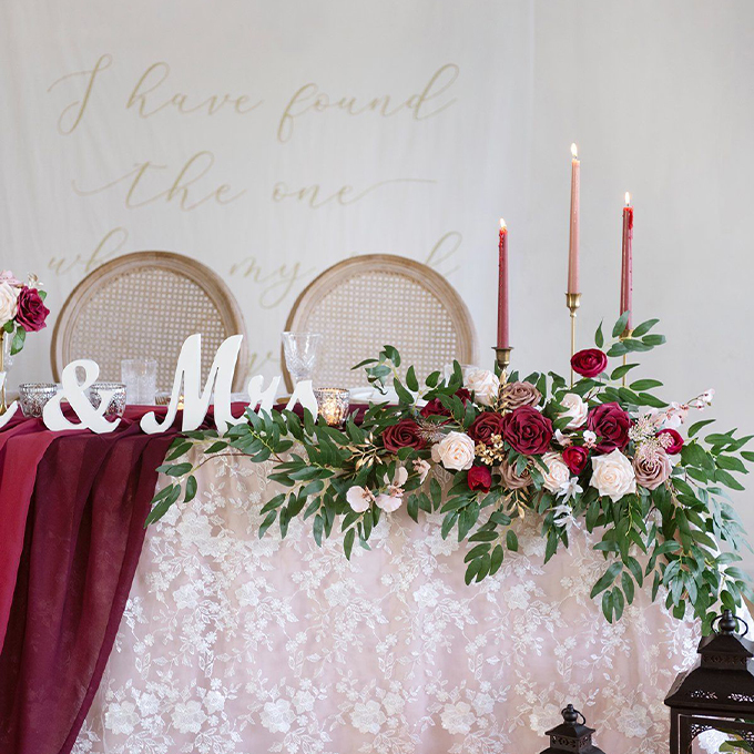 classic holiday palette of winter wedding