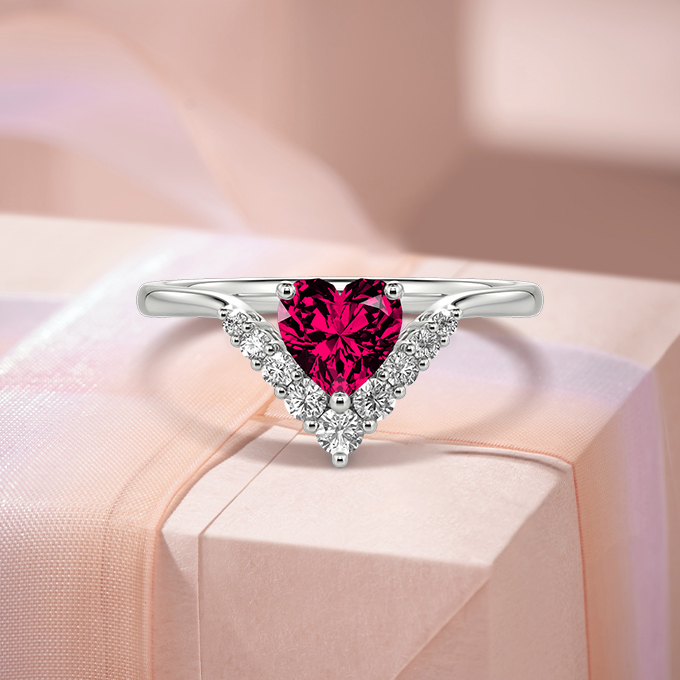 heart-cut stackable ring