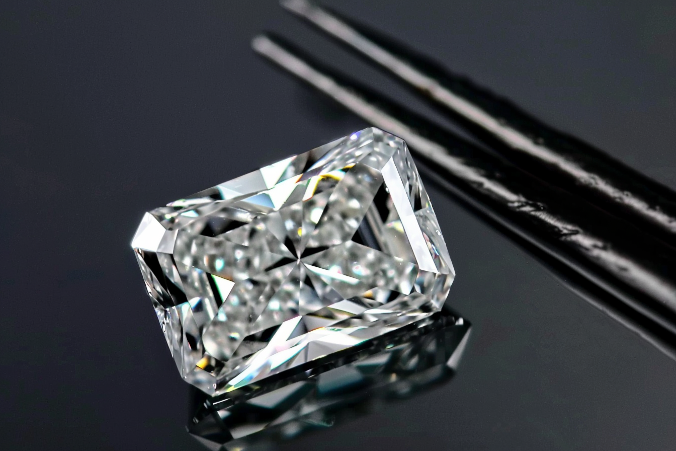 radiant-cut diamond