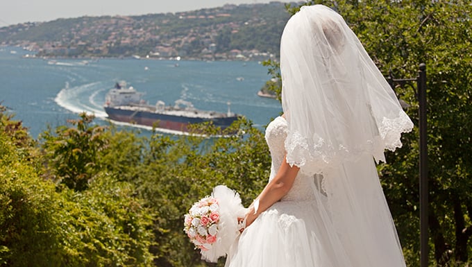 bride with long veils