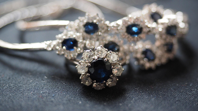 VINTAGE JEWELRY