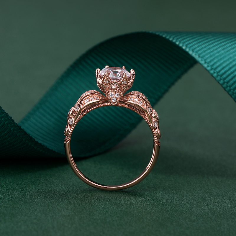 VINTAGE-INSPIRED ENGAGEMENT RING