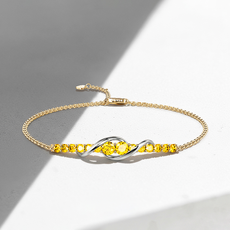 November birthstone jewelry: necklace with fancy yellow gemstones