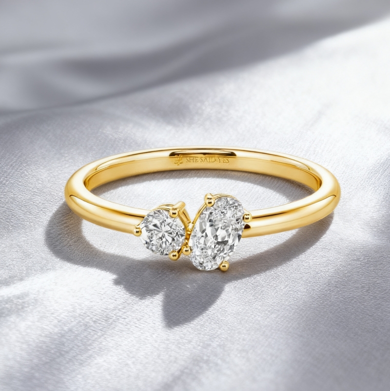 "Two Destinies" Oval Cut Toi Et Moi Promise Ring