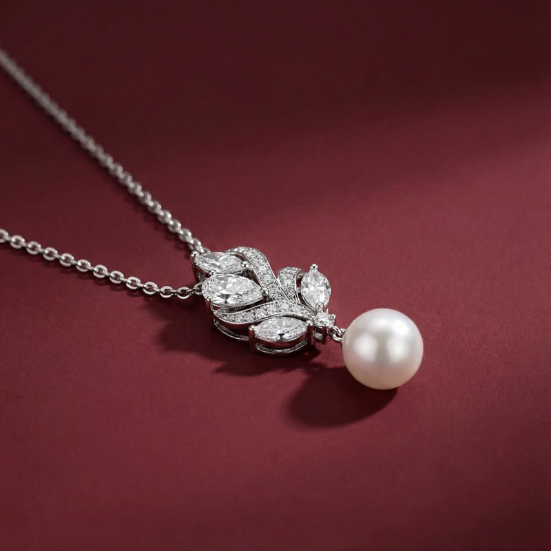 gift for mom: pearl+diamond necklace