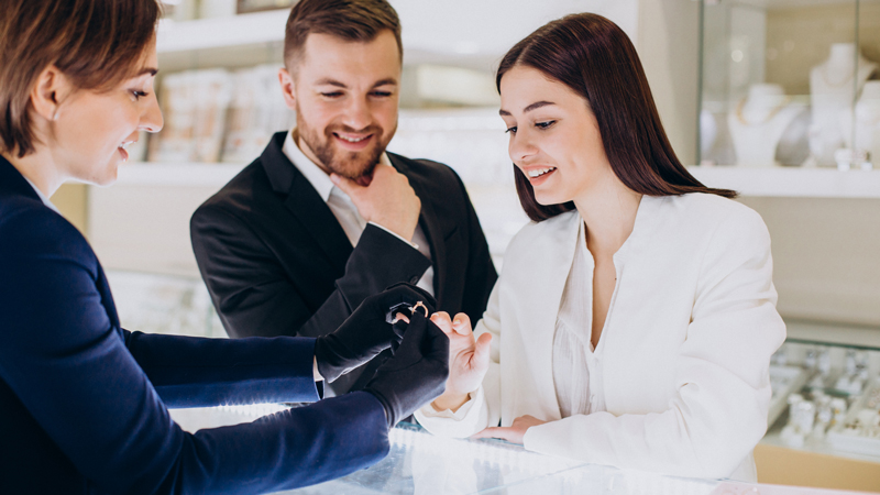 what is the best time to buy an engagement ring