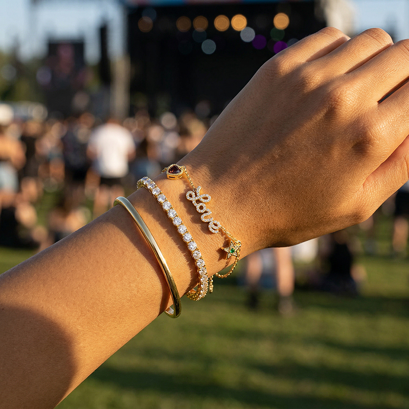 bracelet stacking tips for music festival outfit